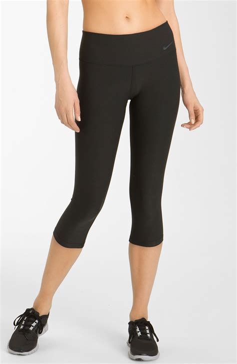 Nike legend tight fit capri